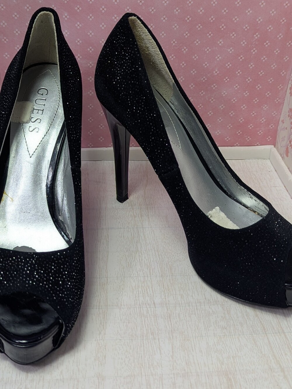 GUESS Glitter Stiletto Platform Peep Toe Pumps Black 7.5M